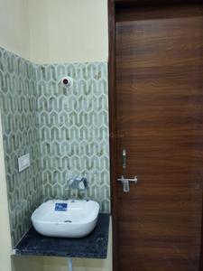 Bathroom Image of 1045 Sq.ft 3 BHK Builder Floor for rent in Mansarovar Extension Jaipur for Rs. 20000