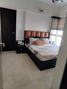 Bedroom Image of 700 Sq.ft 2 BHK Apartment / Flat for rent in Lodha Amara, Kolshet Thane for Rs. 40000