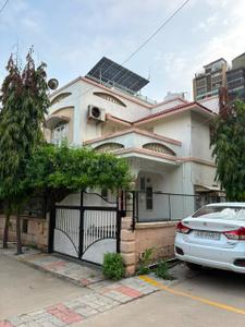 Image of 1800 Sq.ft 3 BHK Villa for rent in Siddhi Aarohi Homes, South Bopal, Ahmedabad for Rs. 40000