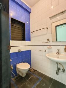 Bathroom Image of 1400 Sq.ft 3 BHK Apartment / Flat for sale in Thane West Thane for Rs. 27500000