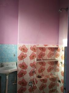Bathroom Image of Sunita Girl&#x27;s PG in Kalighat, Kolkata