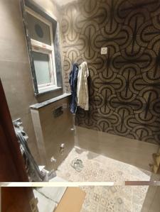 Bathroom Image of 1800 Sq.ft 3 BHK Builder Floor for rent in Masjid Moth Village New Delhi for Rs. 110000