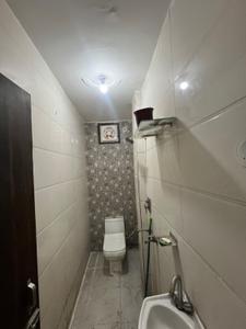 Bathroom Image of 360 Sq.ft 1 BHK Builder Floor for rent in Shalimar Bagh New Delhi for Rs. 16000