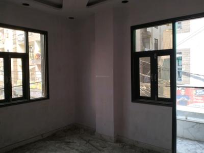 Bedroom Image of 800 Sq.ft 3 BHK Apartment / Flat for sale in Sector 4 Rohini New Delhi for Rs. 4500000