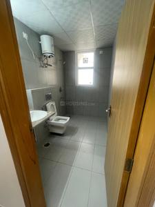 Bathroom Image of 2800 Sq.ft 4 BHK Builder Floor for sale in SS Linden Residential Floors, Sector 84 Gurgaon for Rs. 31000000