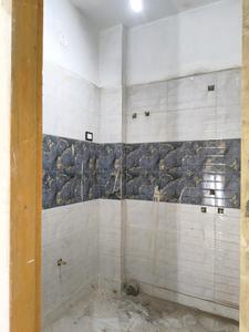 Common Bathroom Image of 750 Sq.ft 2 BHK Builder Floor for sale in DLF Ankur Vihar Ghaziabad for Rs. 2220009