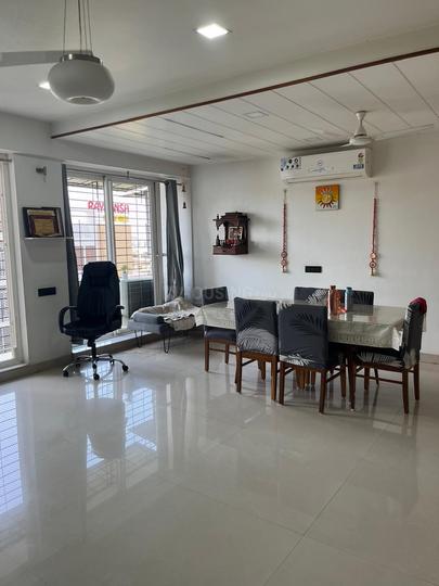 Sachin Vivek Main Image 1