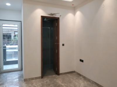 Bedroom Image of 1350 Sq.ft 3 BHK Builder Floor for sale in Shalimar Bagh New Delhi for Rs. 31000000