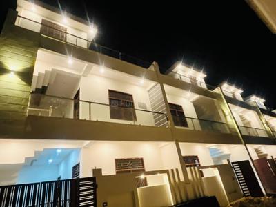 Image of 900 Sq.ft 4 BHK Villa for sale in Jhalwa, Allahabad for Rs. 7700000