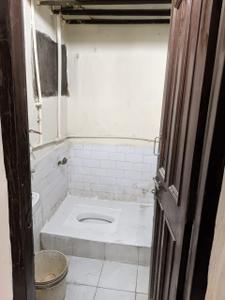 Bathroom Image of 1400 Sq.ft 2 BHK Independent House for rent in Precision Vasant Plaza, Indore GPO Indore for Rs. 16000