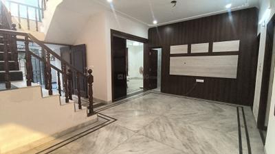 Living Room Image of 6000 Sq.ft 5 BHK Independent House for sale in Sector 41 Noida for Rs. 70000000