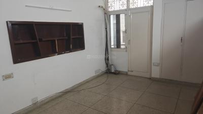Bedroom Image of 2500 Sq.ft 3 BHK Builder Floor for rent in Greater Kailash I New Delhi for Rs. 85000