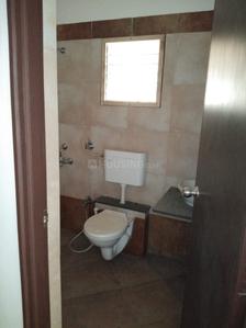Common Bathroom Image of 1200 Sq.ft 4 BHK Independent House for rent in Harni Vadodara for Rs. 22000