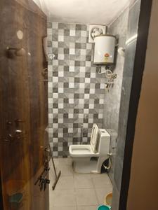Bathroom Image of 500 Sq.ft 1 RK Builder Floor for rent in Panchsheel Park New Delhi for Rs. 8000