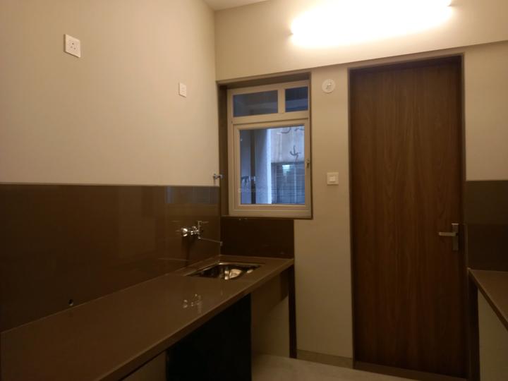 Rucha Stature Main Image 1