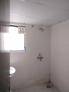 Common Bathroom Image of 750 Sq.ft 3 BHK Apartment / Flat for sale in Amolik Sankalp, Sector 85 Faridabad for Rs. 7000000