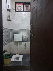 Common Bathroom Image of 640 Sq.ft 2 BHK Apartment / Flat for sale in Sikandarpur Village Noida for Rs. 2750000