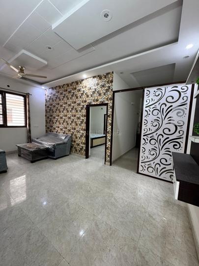 Mona Paradise Main Image 1