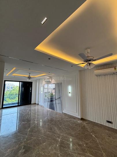 Sector 25, DLF Phase 2 Main Image 1