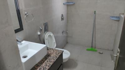 Bathroom Image of 685 Sq.ft 1 BHK Apartment / Flat for sale in Sunworld Arista, Sector 168 Noida for Rs. 8500000