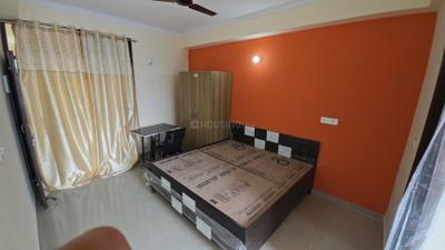 Bedroom Image of 372 Sq.ft 1 RK Apartment / Flat for rent in Sector 72 Noida for Rs. 12599