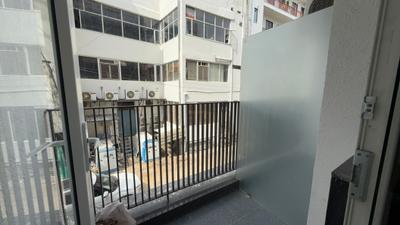 Balcony Image of 350 Sq.ft 1 RK Apartment / Flat for rent in Sector 30 Gurgaon for Rs. 26000