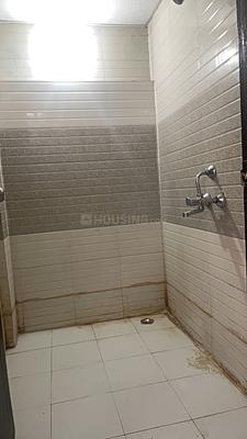 Bathroom Image of 500 Sq.ft 1 BHK Apartment / Flat for sale in Signature Global Grand IVA, Sector 103 Gurgaon for Rs. 4000000