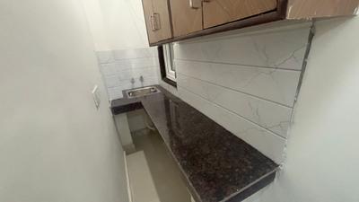 Kitchen Image of 250 Sq.ft 1 RK Apartment / Flat for rent in DLF Phase 3 Gurgaon for Rs. 15000
