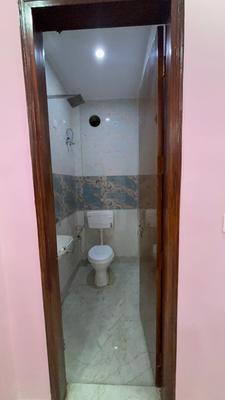 Bathroom Image of 500 Sq.ft 2 BHK Apartment / Flat for sale in Sector 4 Rohini New Delhi for Rs. 2800000