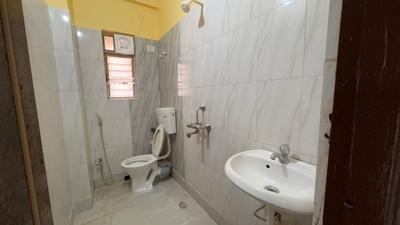 Image of 1100 Sq.ft 3 BHK Apartment / Flat for rent in Swagat Skyline, Rajarhat, Kolkata for Rs. 17000