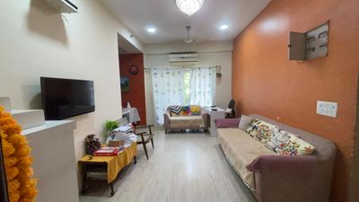 Living Room Image of 1000 Sq.ft 2.5 BHK Apartment / Flat for sale in Panchsheel Pratishtha, Sector 75 Noida for Rs. 17800000