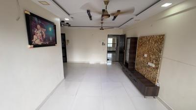 Living Room Image of 990 Sq.ft 2 BHK Apartment / Flat for rent in Evershine Millennium Paradise, Kandivali East Mumbai for Rs. 65000