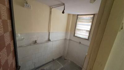 Bathroom Image of 700 Sq.ft 1.5 BHK Apartment / Flat for sale in Vashi Navi Mumbai for Rs. 13500000