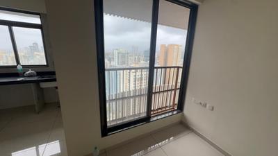 Living Room Image of 560 Sq.ft 2 BHK Apartment / Flat for sale in 34 Park Estate, Goregaon West Mumbai for Rs. 15500000