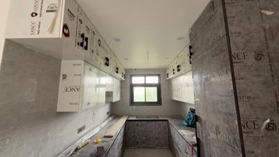 Kitchen Image of 1900 Sq.ft 3 BHK Builder Floor for rent in BPTP Amstoria , Sector 102 Gurgaon for Rs. 50000
