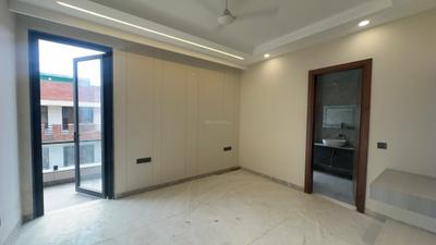 Bedroom Image of 1801 Sq.ft 3 BHK Builder Floor for sale in Paschim Vihar New Delhi for Rs. 38000000