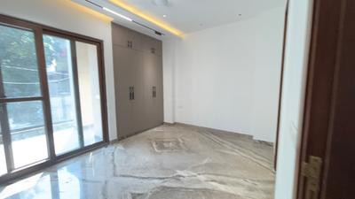 Bedroom Image of 1350 Sq.ft 3 BHK Builder Floor for sale in Janakpuri New Delhi for Rs. 42500000