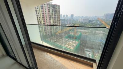 Living Room Image of 1200 Sq.ft 3 BHK Apartment / Flat for sale in Kalpataru Magnus, Bandra East Mumbai for Rs. 65000000