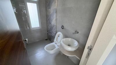 Image of 800 Sq.ft 2 BHK Apartment / Flat for sale in Vile Parle East, Mumbai for Rs. 41800000