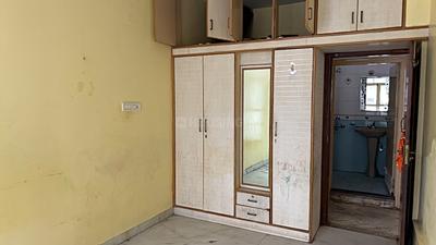 Bedroom Image of 1600 Sq.ft 4 BHK Builder Floor for rent in Shankarapuram Bengaluru for Rs. 42000