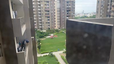 Balcony Image of 1780 Sq.ft 3.5 BHK Apartment / Flat for rent in The 3C Lotus Boulevard, Sector 100 Noida for Rs. 46000