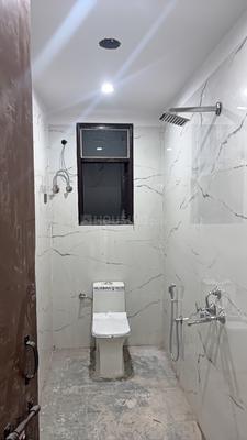 Bathroom Image of 580 Sq.ft 1 BHK Builder Floor for rent in Chhattarpur New Delhi for Rs. 16100