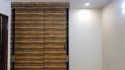 Bedroom Image of 1350 Sq.ft 3 BHK Builder Floor for rent in Tagore Garden Extension New Delhi for Rs. 46000
