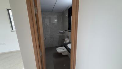 Bathroom Image of 600 Sq.ft 1 BHK Apartment / Flat for rent in Godrej Urban Park, Powai Mumbai for Rs. 53400