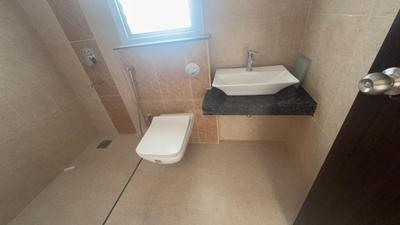 Bathroom Image of 615 Sq.ft 1 BHK Apartment / Flat for sale in Puravankara Silversands, Mundhwa Pune for Rs. 5800000