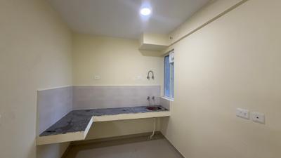 Kitchen Image of 400 Sq.ft 1 BHK Apartment / Flat for rent in Pyramid Infinity, Sector 70 Gurgaon for Rs. 20000