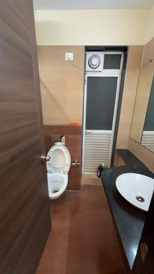Image of 1120 Sq.ft 2 BHK Apartment / Flat for sale in Lokhandwala Spring Grove, Kandivali East, Mumbai for Rs. 22500000