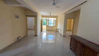 Living Room Image of 1800 Sq.ft 3 BHK Apartment / Flat for rent in CGHS Saral Apartment, Sector 10 Dwarka New Delhi for Rs. 42000