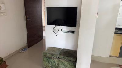 Living Room Image of 1750 Sq.ft 2 BHK Apartment / Flat for rent in Science City Ahmedabad for Rs. 25000