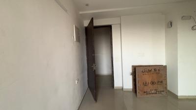 Image of 610 Sq.ft 2 BHK Apartment / Flat for rent in Prateek Grand City, Siddharth Vihar, Ghaziabad for Rs. 19500